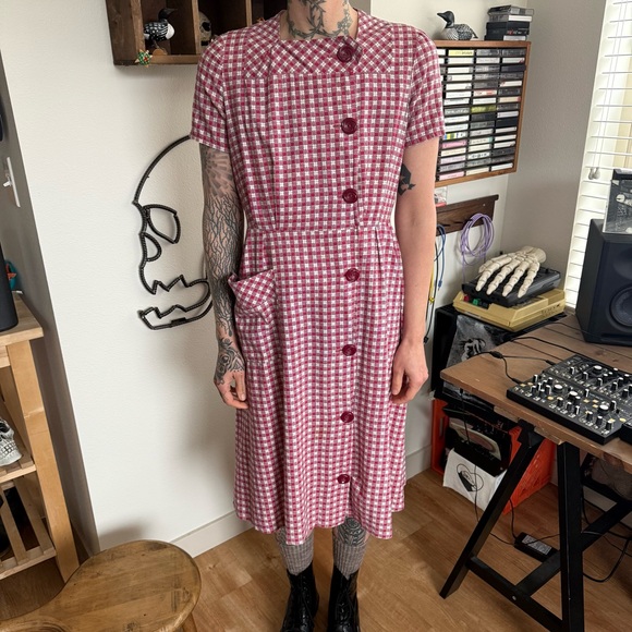 Vintage Dresses & Skirts - Vintage 40s Princess Peggy Red Microplaid Full Button Day Dress ~ Size Medium